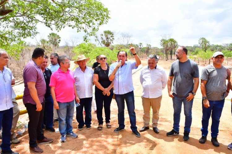 Prefeitura de Floriano entrega ponte em concreto no acesso à localidade Saco