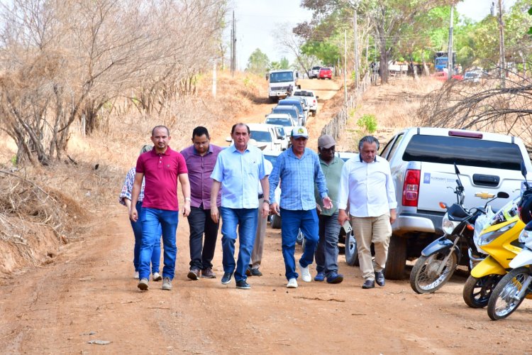Prefeitura de Floriano entrega ponte em concreto no acesso à localidade Saco