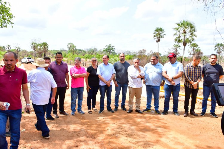 Prefeitura de Floriano entrega ponte em concreto no acesso à localidade Saco