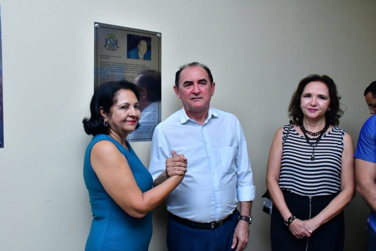 Prefeitura de Floriano inaugura auditório no Complexo Comercial do Cruzeiro