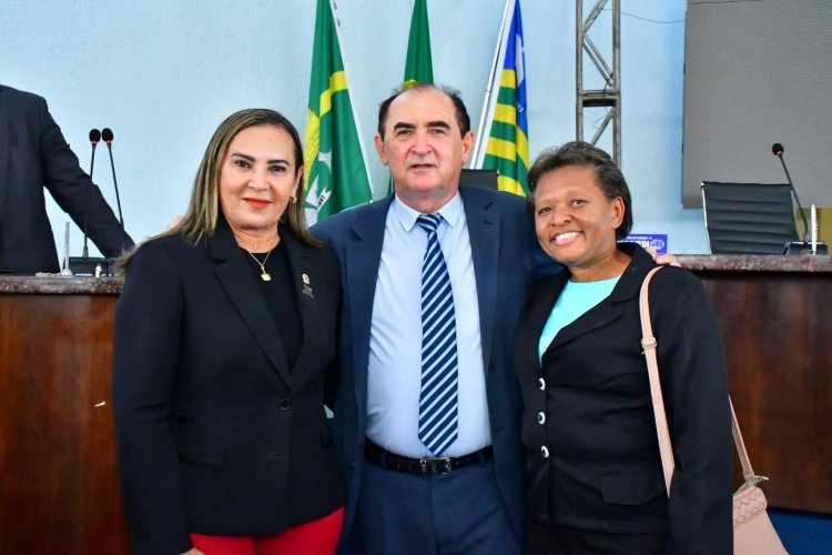 Prefeito de Floriano abre Ano Legislativo 2024 levando sua mensagem à Câmara Municipal
