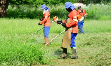 Parceria entre Infraestrutura e Esportes de Floriano começam limpeza nos campos de várzea da cidade