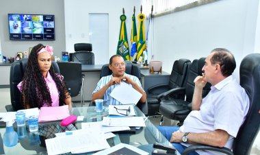 Prefeitura de Floriano e Grupo Escalet assinam convênio para a realização da Paixão de Cristo 2024