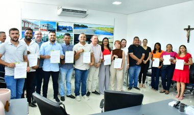 Concurso: Tomam posse novos servidores da Prefeitura Municipal de Floriano