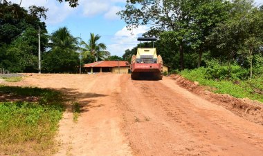 Prefeitura de Floriano intensifica recuperação de estradas vicinais e investe em infraestrutura rural