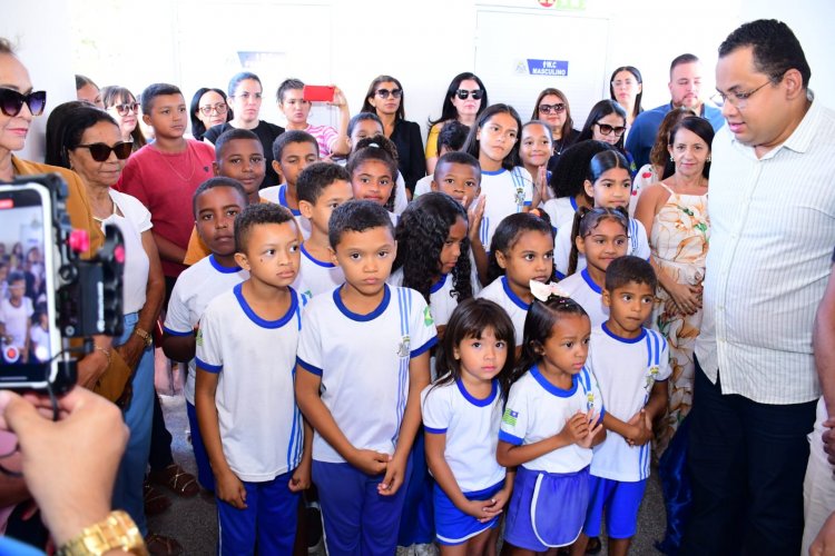 Prefeitura entrega escola completamente reformada à comunidade Exu nos 128 anos de Floriano 