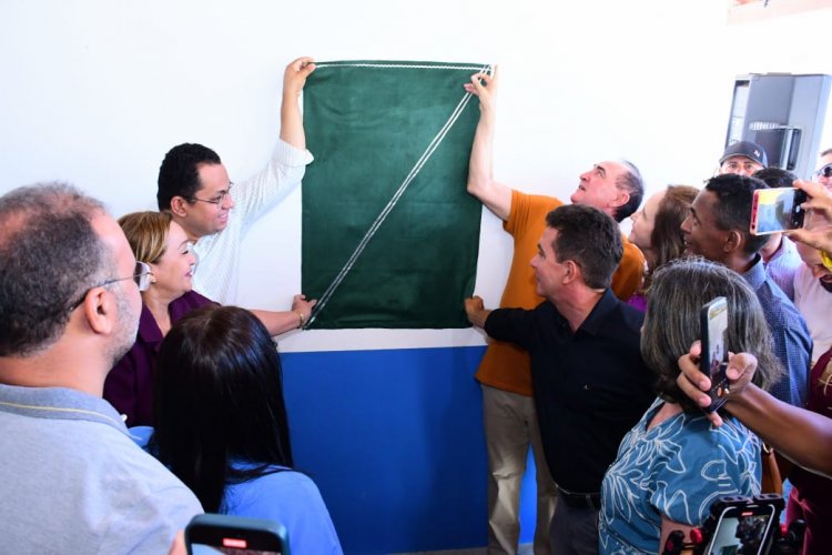 Prefeitura entrega escola completamente reformada à comunidade Exu nos 128 anos de Floriano 