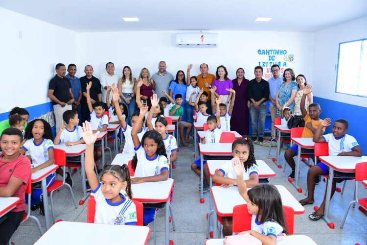 Prefeitura entrega escola completamente reformada à comunidade Exu nos 128 anos de Floriano 