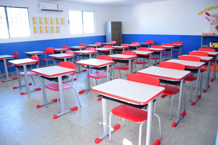 Prefeitura entrega escola completamente reformada à comunidade Exu nos 128 anos de Floriano 