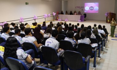 Agosto Lilás: Prefeitura de Floriano promove palestra sobre enfrentamento à violência contra a mulher