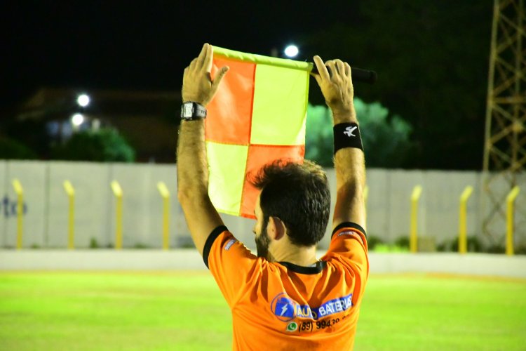 Copa Floriano 2025 inicia quartas de final com goleada e estádio lotado