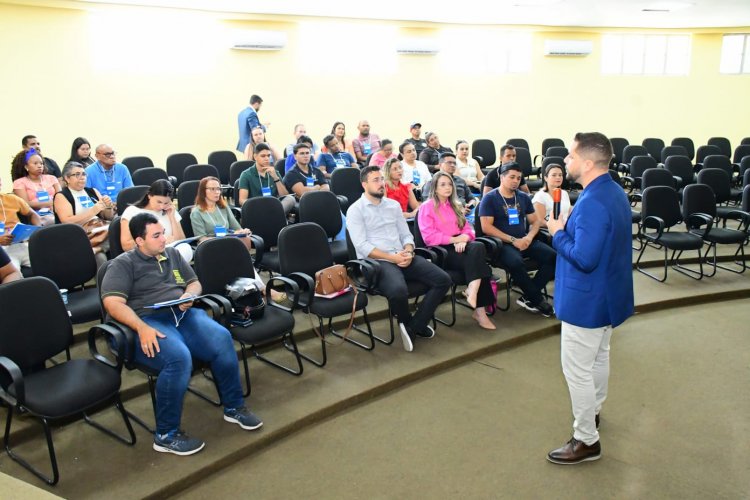 Prefeitura de Floriano e Sebrae realizam oficina sobre Compras Governamentais