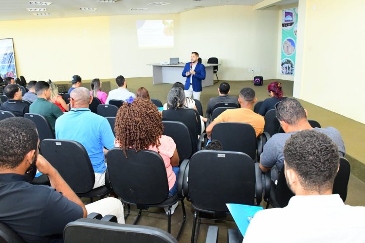 Prefeitura de Floriano e Sebrae realizam oficina sobre Compras Governamentais