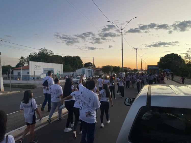 Prefeitura de Floriano e OAB realizam caminhada em alusão ao Agosto Lilás