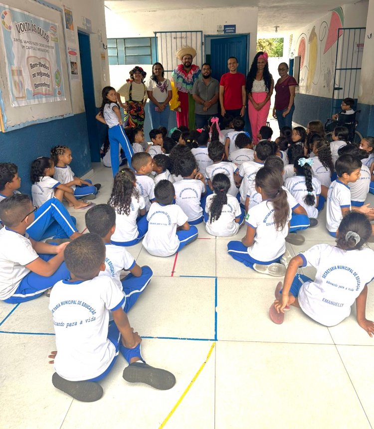 Cultura de Floriano leva Biblioteca Itinerante à Escola Municipal Dorinha Carvalho
