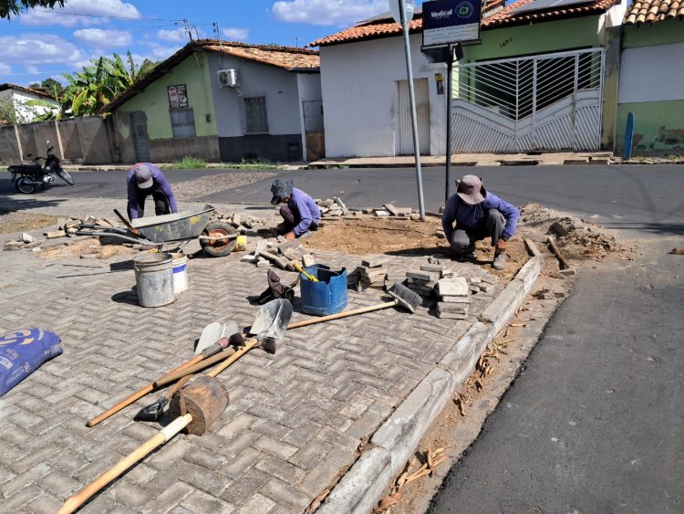 Mais de 30 vias de Floriano são contempladas com a operação tapa-buracos no mês de setembro