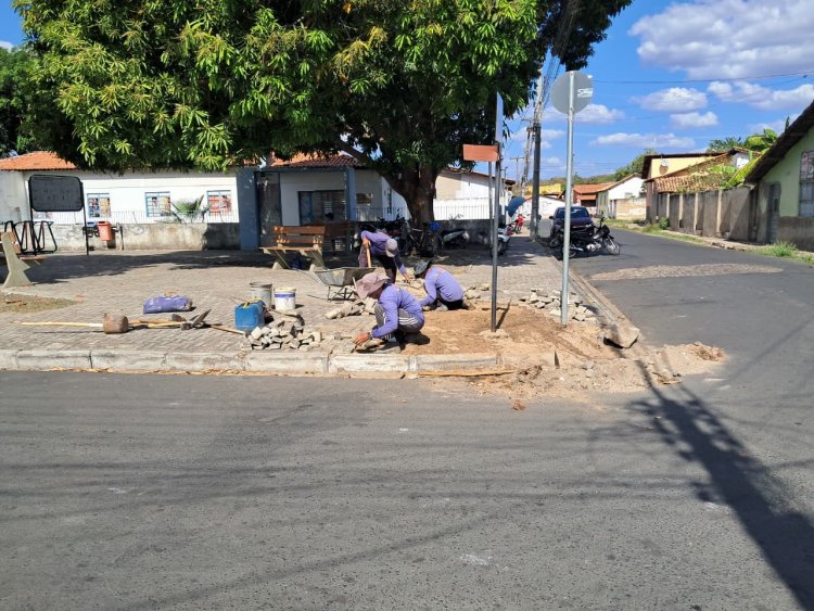 Mais de 30 vias de Floriano são contempladas com a operação tapa-buracos no mês de setembro