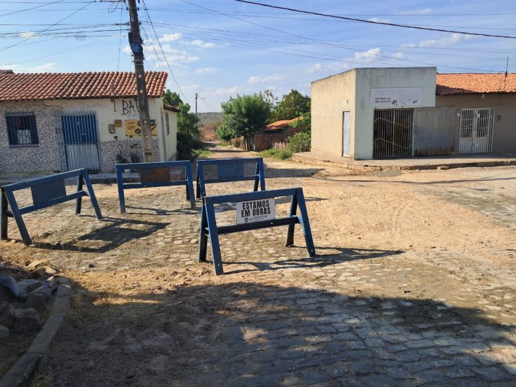 Mais de 30 vias de Floriano são contempladas com a operação tapa-buracos no mês de setembro