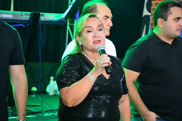 Prefeitura de Floriano celebra o Dia do Professor com festa promovida pela SEMED