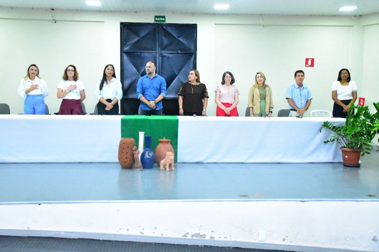 Prefeitura de Floriano realiza encerramento do curso de formação para Profissionais de Apoio Escolar