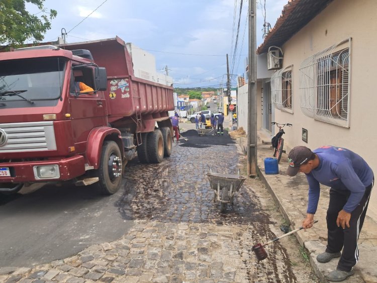 Infraestrutura de Floriano divulga balanço da Operação Tapa-Buracos realizada em novembro