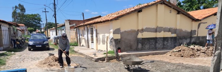 Prefeitura executa operação Tapa-buracos em 13 bairros de Floriano no mês de janeiro