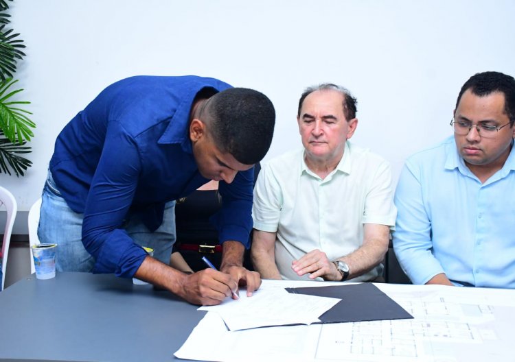 Prefeitura de Floriano assina ordem de serviço para construção de UBS no Cajueiro II