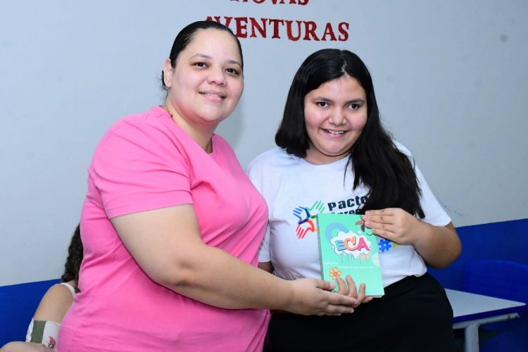 Ação do Selo UNICEF leva orientação sobre gravidez na adolescência e atualização vacinal à Escola Padre Pedro Oliveira