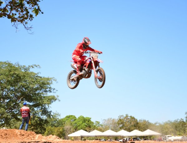 129 ANOS: Prefeitura apoia realização do 4º Motocross e fortalece calendário esportivo de Floriano