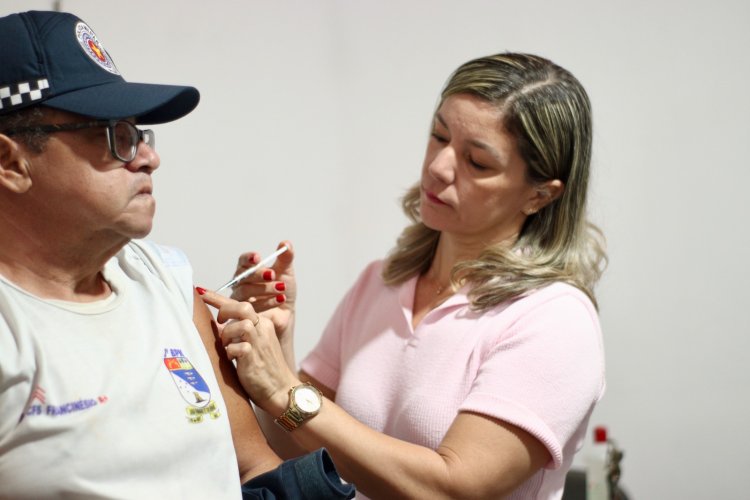 Secretaria Municipal de Saúde apoia 3º BPM em ação de vacinação de policiais militares